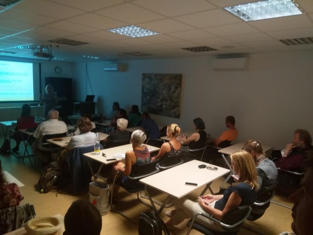 Ve středu 9. Září proběhl v Návštěvnickém centru Dendrologické zahrady workshop na téma „ROSTLINY JAKO OBNOVITELNÝ ZDROJ